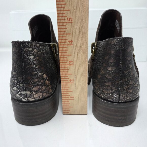Very Volatile Greyson Brown Suede Ankle Booties Faux Snakeskin Heel Women’s 7 - Picture 6 of 9